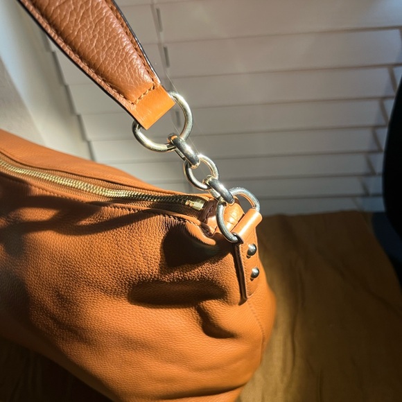 Kate Spade Hobo Shoulder Bag, tan leather w/gold accents. Great Condition - Picture 3 of 12